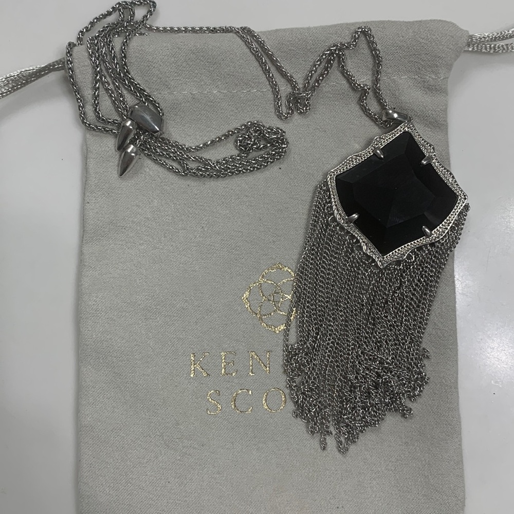 Kendra Scott long pedant with fringe in black/sterling